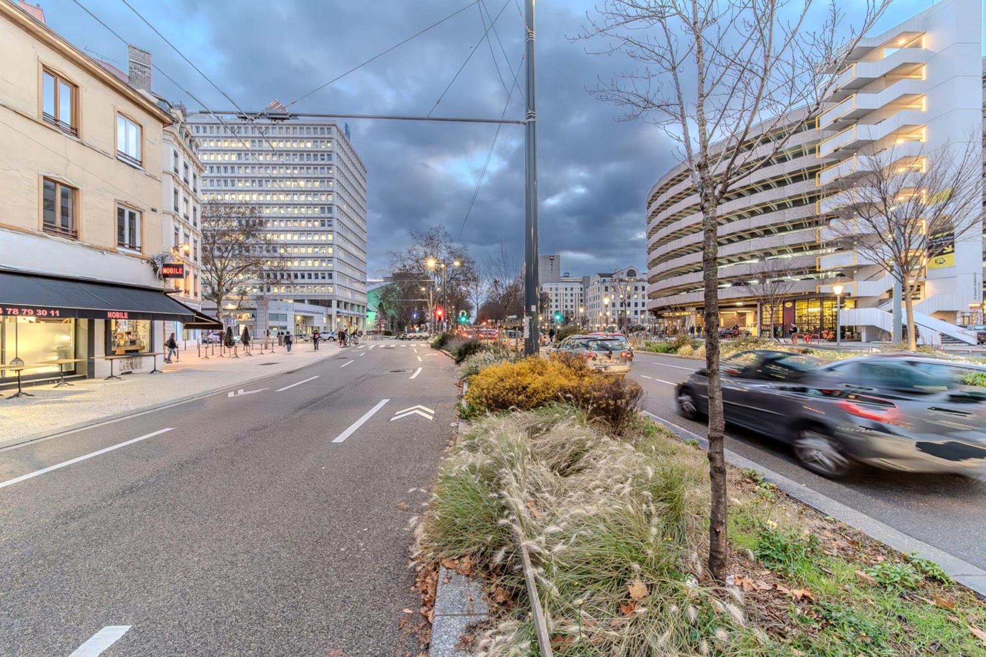 Appartamento Charming 1-bedroom Across From Halles Paul Bocuse & Part-dieu Lione